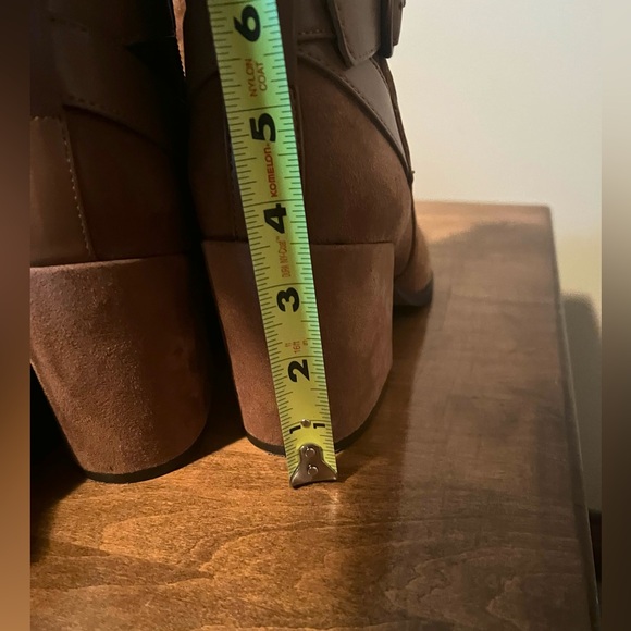 EUC VIONIC WATER REPELLENT SUEDE ANKLE BOOTS - Picture 11 of 11